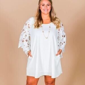 Umgee white lace crocheted beach WEDDING dress size SmALL new